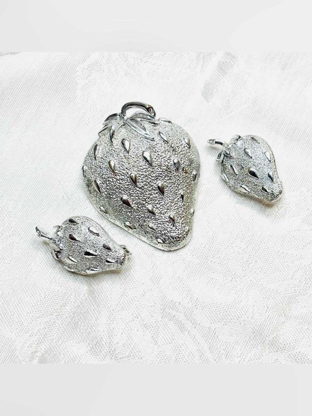 Vintage Sarah Coventry Silver Strawberry Brooch and Clip On Earrings Set